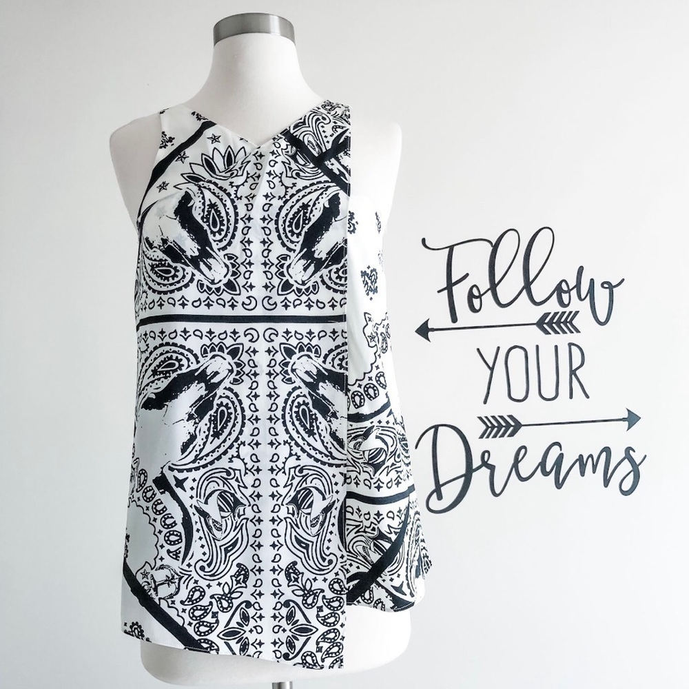 𝅺tibi Sleeveless Silk Top